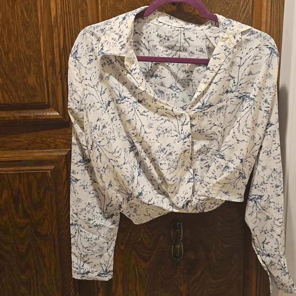 Brand new, never worn Lush crop top with snaps at front.  Size xs